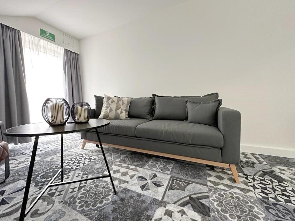 Alpengluehen Smart Hotel Olching Bagian luar foto