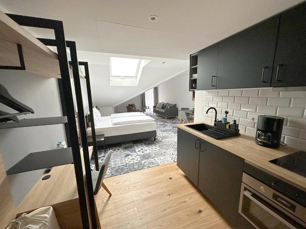 Alpengluehen Smart Hotel Olching Bagian luar foto