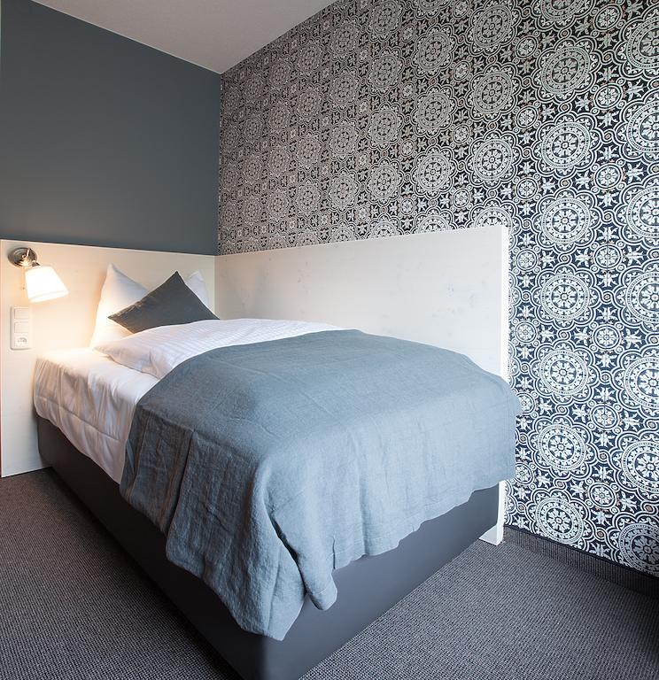 Alpengluehen Smart Hotel Olching Ruang foto