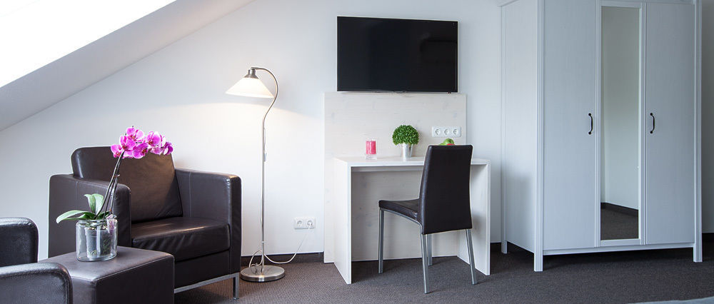 Alpengluehen Smart Hotel Olching Bagian luar foto